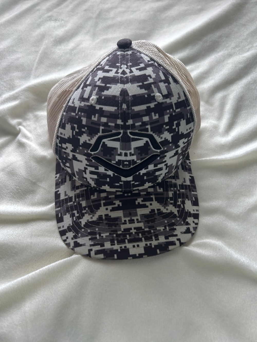 Black and White Camo Evoshield Hat